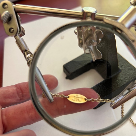 Louis Vuitton LV Iconic Necklace - Picture 4 of 5